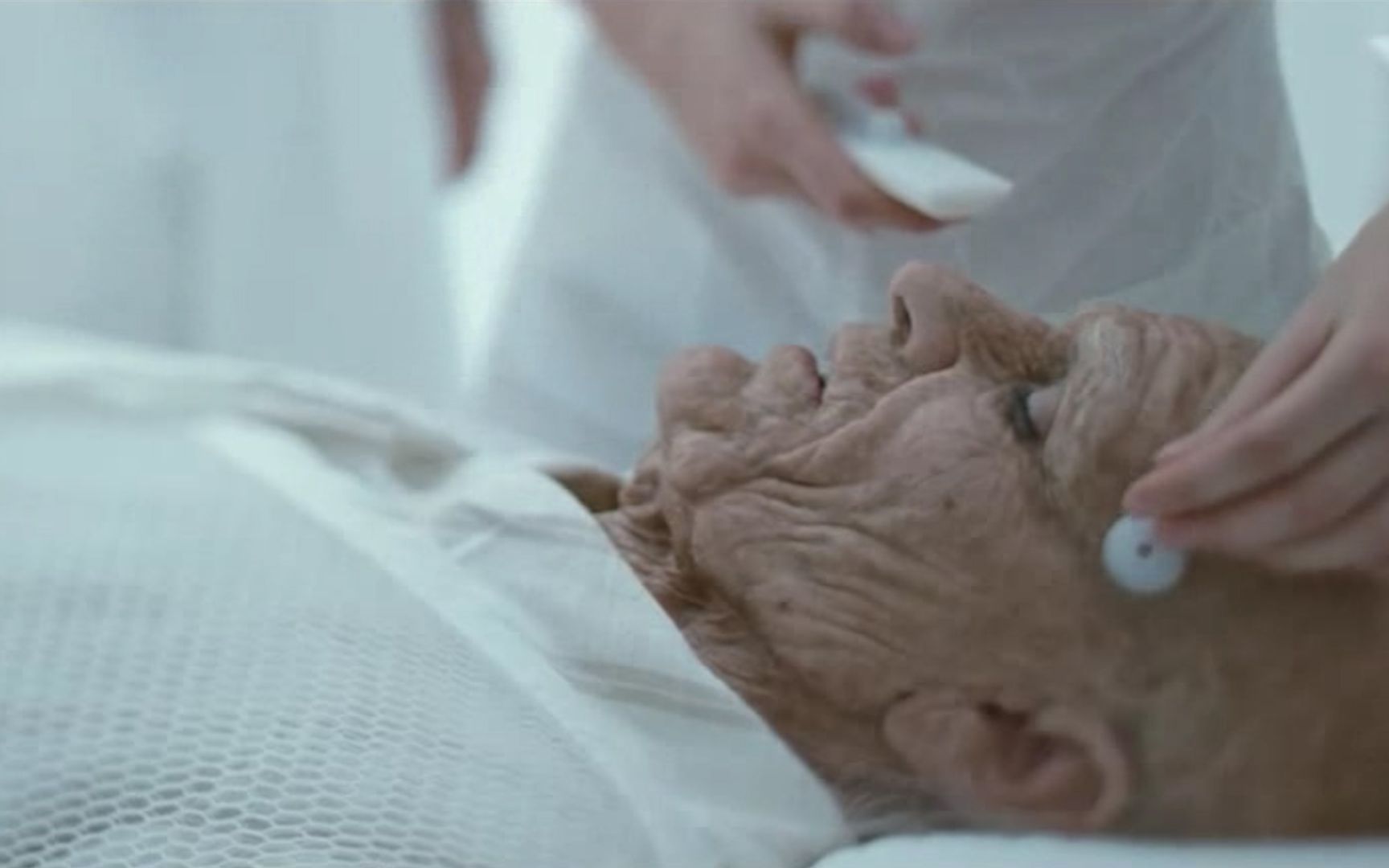 地球最后一位自然死亡的老人，他活到117岁，还能看到平行宇宙