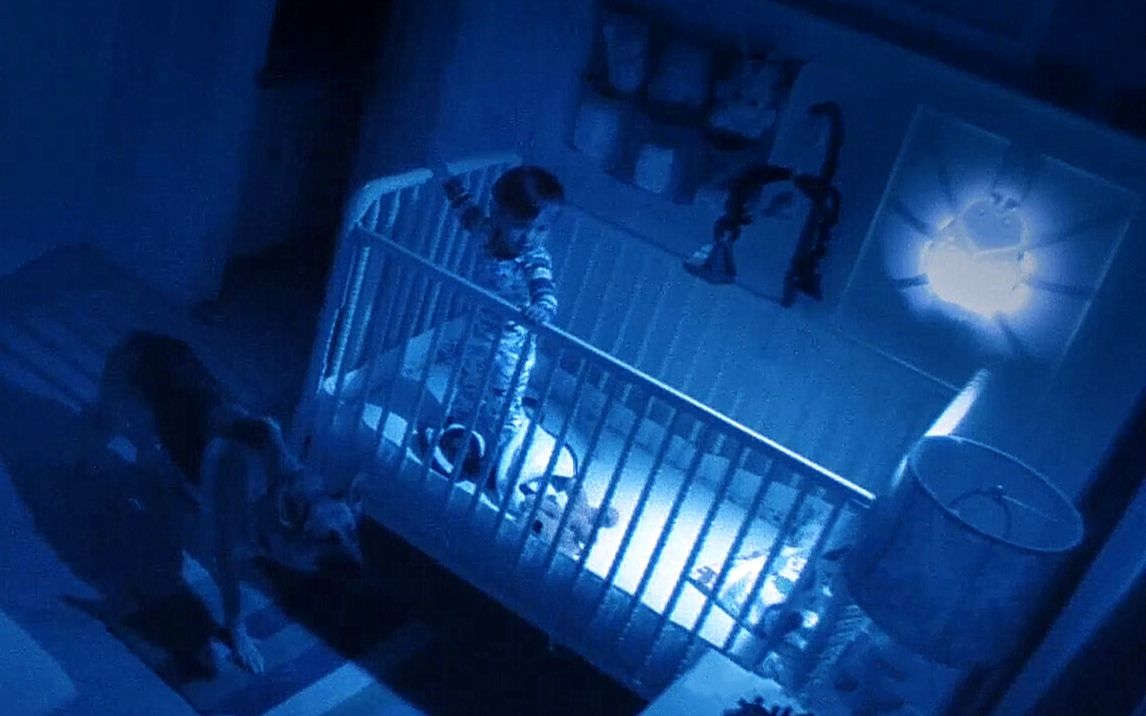 恶灵纠缠女子家族不放，原来是为了小孩的灵魂，美国恐怖电影《灵动：鬼影实录2》
