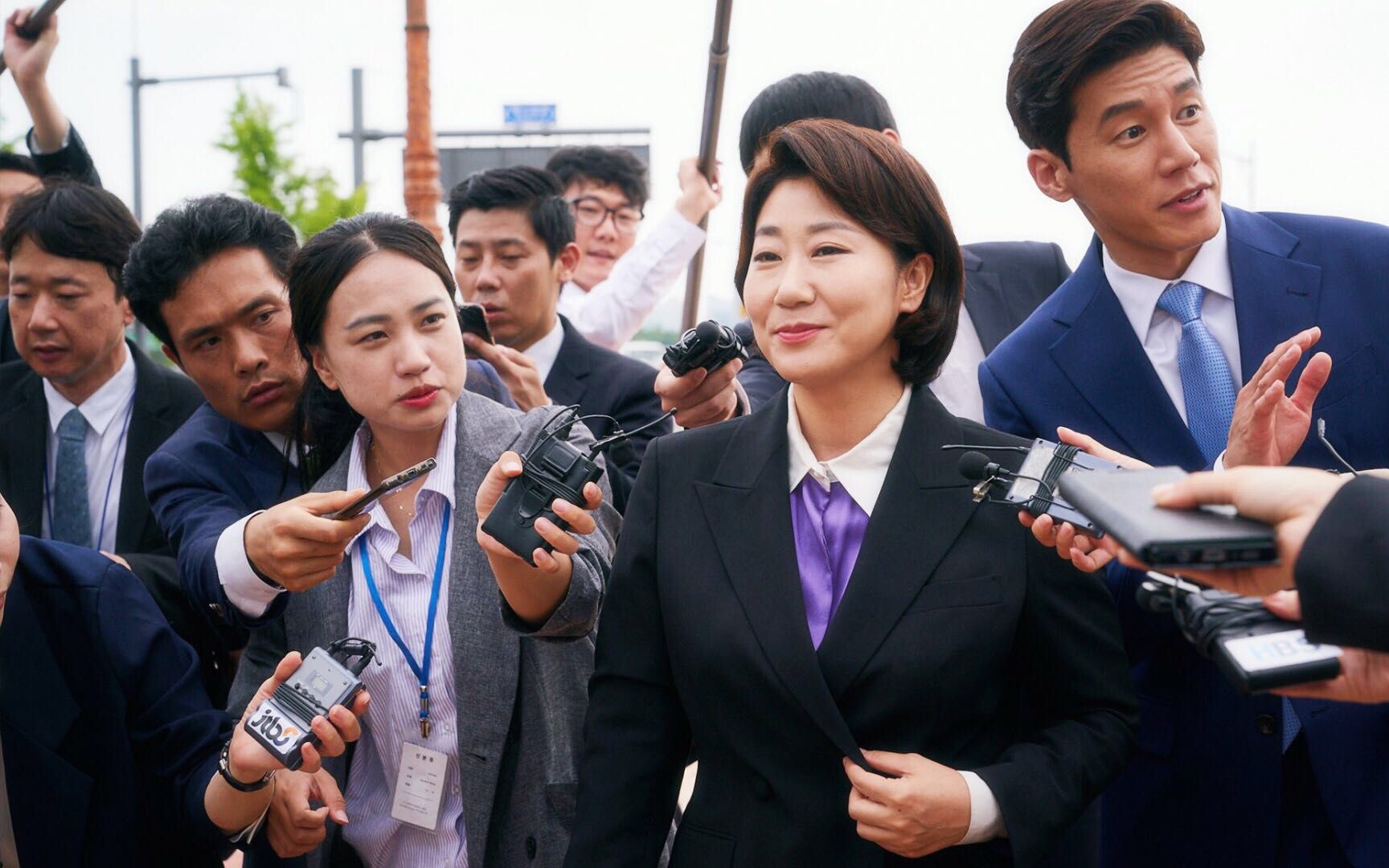 女议员不能撒谎，选举时自曝黑历史，支持率却飙升！韩国喜剧片